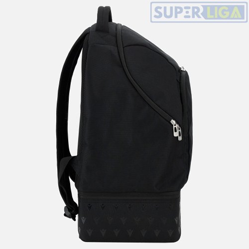 Спортивный рюкзак MACRON ROOKIE M backpack 4060900черный 