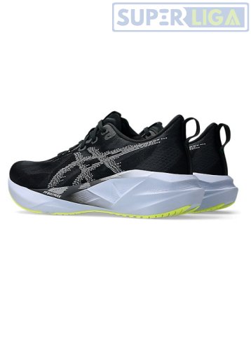 Бігові кросівки Asics NOVABLAST 5 чорний (1011B974-003) SS2026