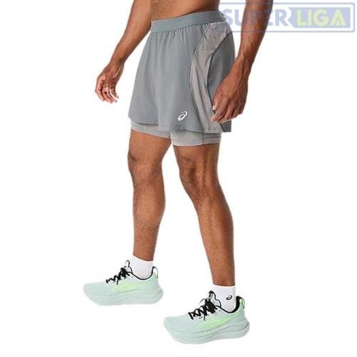 Мужские спортивные шорты для бега Asics ROAD 2-N-1 5IN SHORT серый (2011D245-020) AW2026